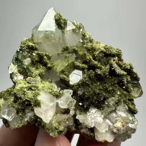 Natural Raw Stone Epidote And Clear Quartz Crystal Cluster Mineral Specimen Rock - Home Decoration Gift Healing Crystal