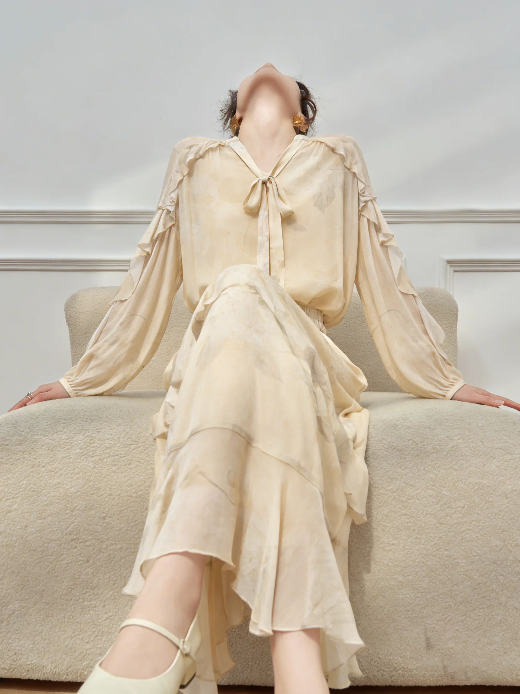 

Almond Yellow V-Ne Belted Top And High Waist Skirt Set Women's Faion Spring Outfit Floral Lace Hemline Loose Fit irt