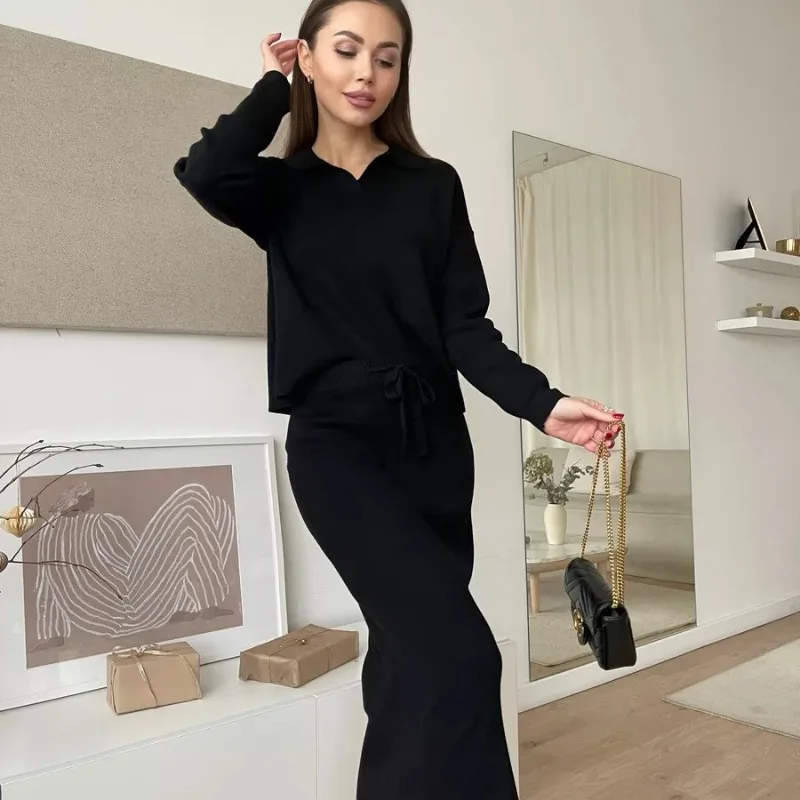 The New Autumn  Winter European-style Knitted Suit for Women Features A Soft Slit Sweater Made of Core-spun Yarn Lace-up Skirt