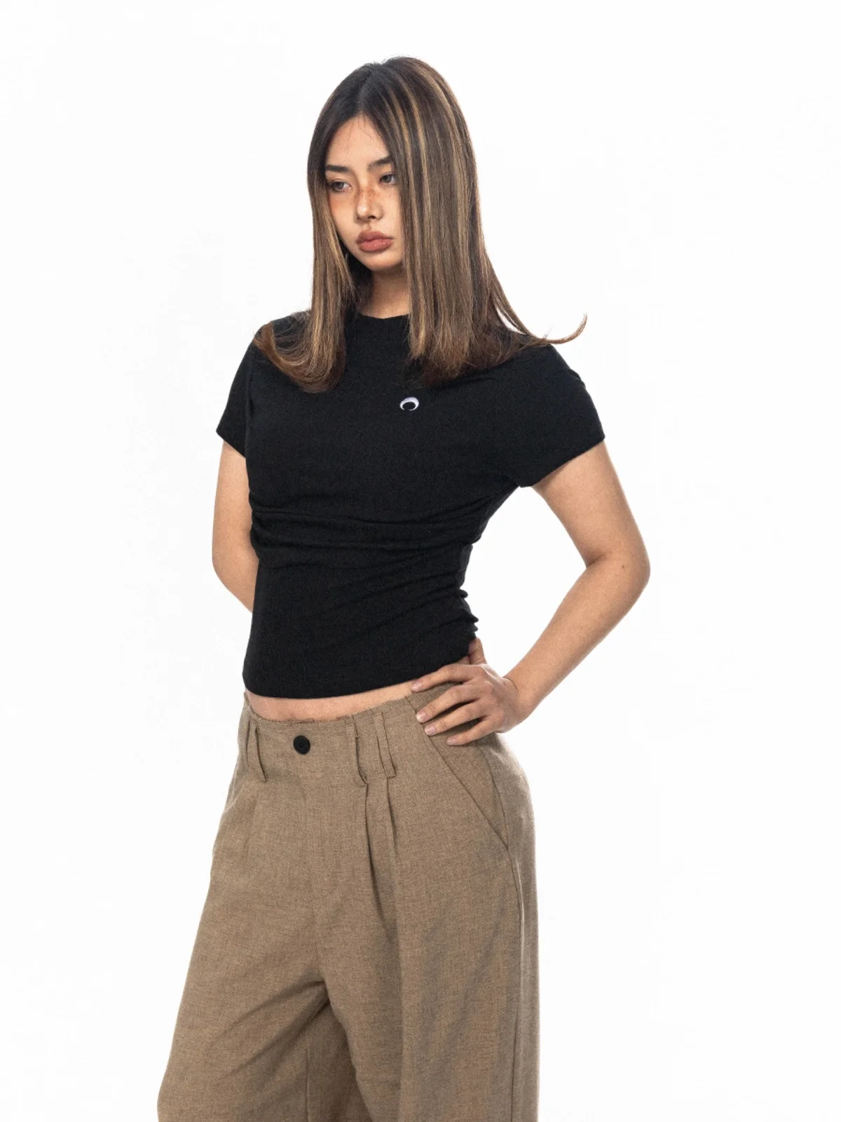 Blackbb American Retro Pleated Embroidered Waist Short Sleeve T-Shirt Women Summer Slim Fit Simple Street Style Top