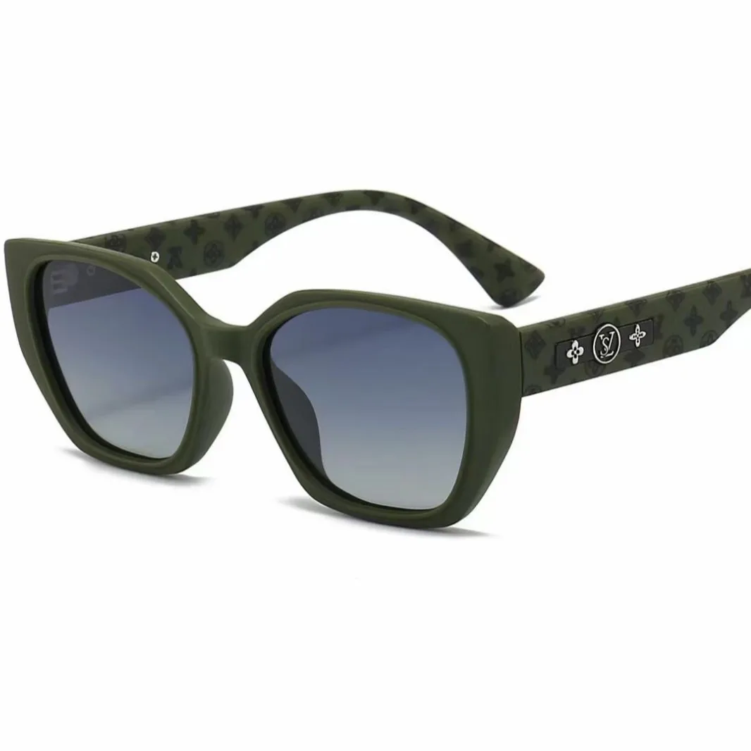 

2025 New! Retro Trend Four-leaf Clover Sunglasses Polarized Small Frame, European American Advanced Sense Light Luxury Fashion