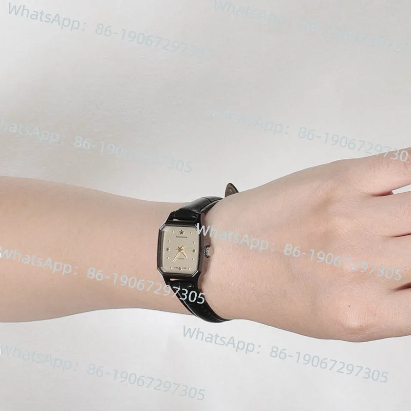 

Шанхайский драгоценный камень цветок маленькие механические черные корпуса желтый циферблат ретро ностальгическое искусство легкие роскошные женские часы