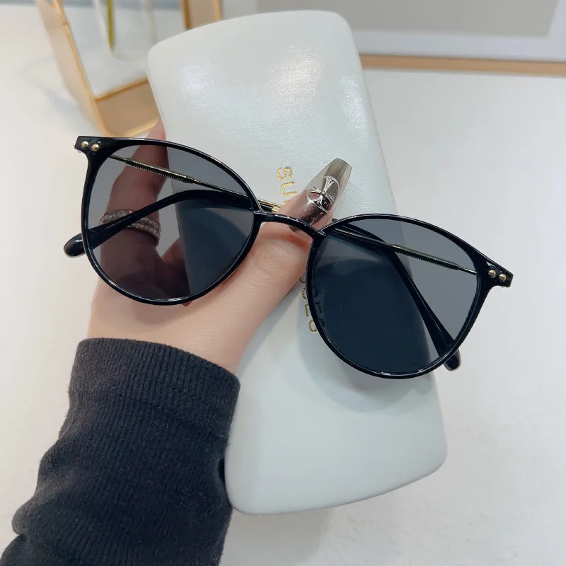 

New Round Vintage Sunglasses Women Retro Luxury Brand Designer Sun Glasses for Women's Sunglass Oculos De Sol Shades UV400