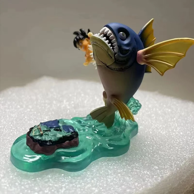 Duże potwory w serii Energy bu, winylowe pluszaki, zawieszki, pudełka, figurki z zakrytymi twarzami, breloczki, prezenty.