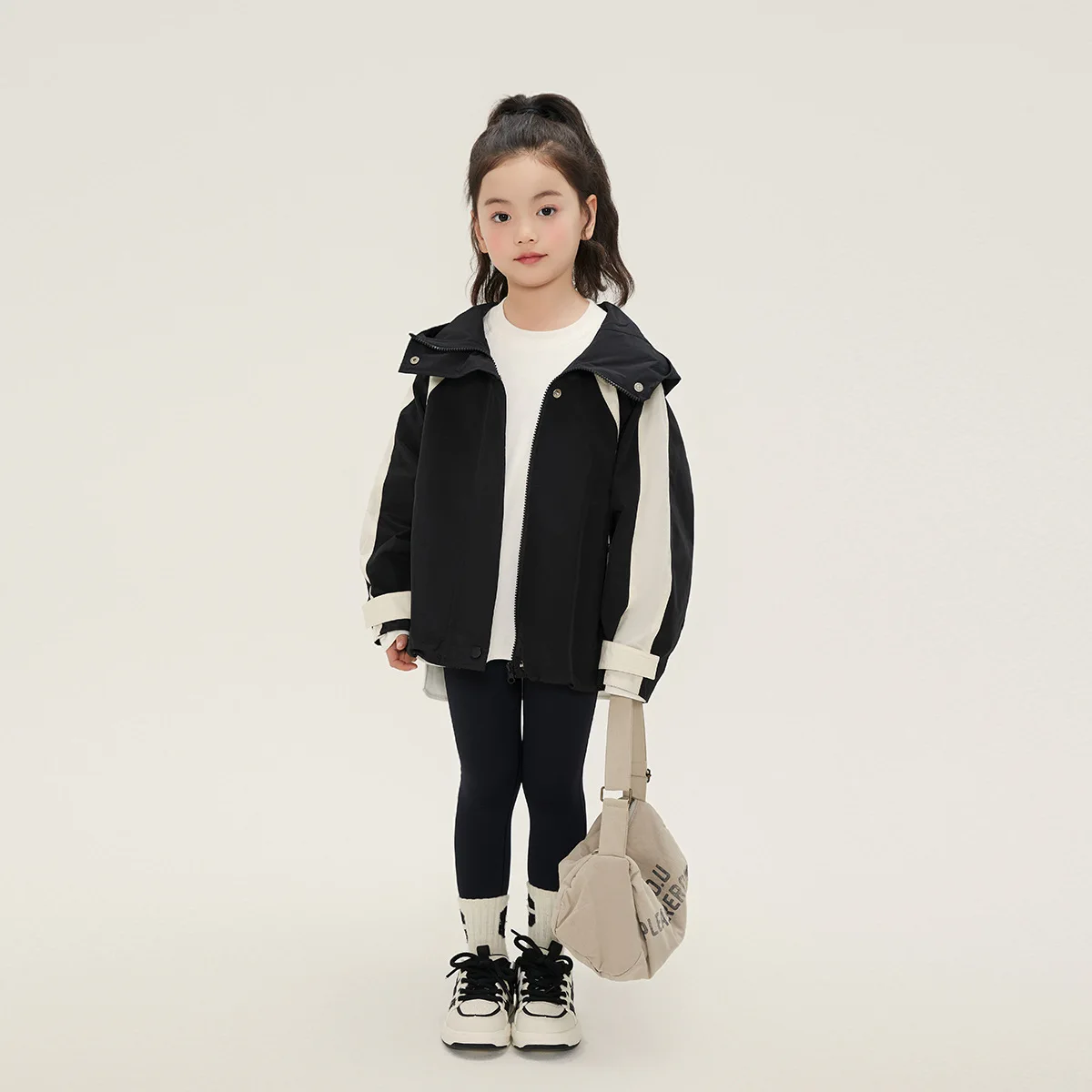 Spring collection new girls' hooded casual jacket black and white color blocked children's submachine jacket baby top