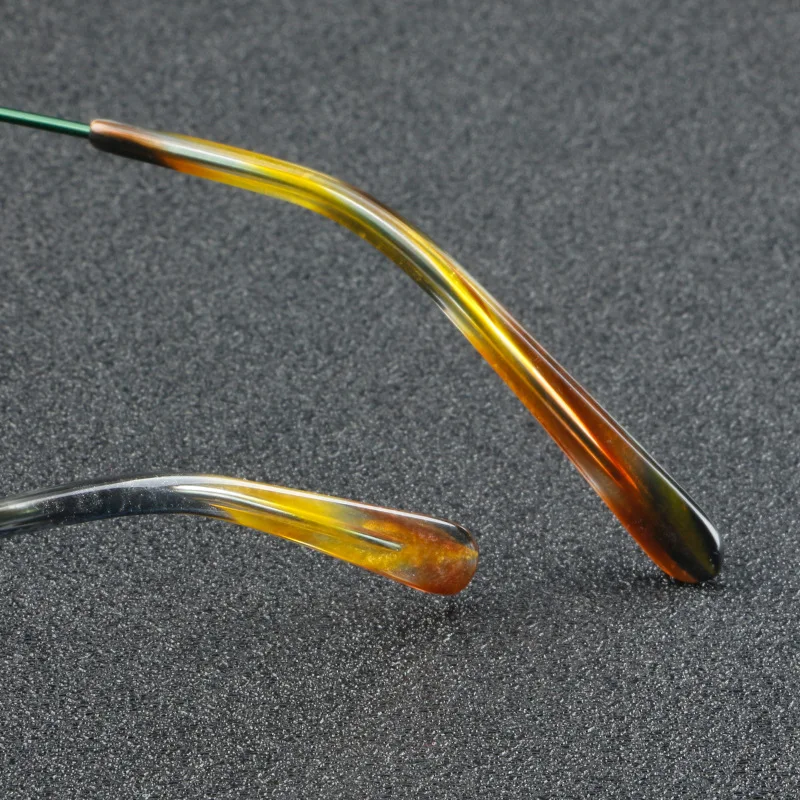 New Retro Round Men's And Women's Eyeglass Frames Made Of Sheet Metal Ultra Light Metal Optical Prescription Frame 56012