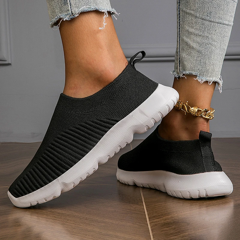 Women Flat Shoes Breathable Vulcanized Shoes Lightweight Women Casual Sport Shoes Sneakers Mesh Ladies Flats Walking Shoes 2024