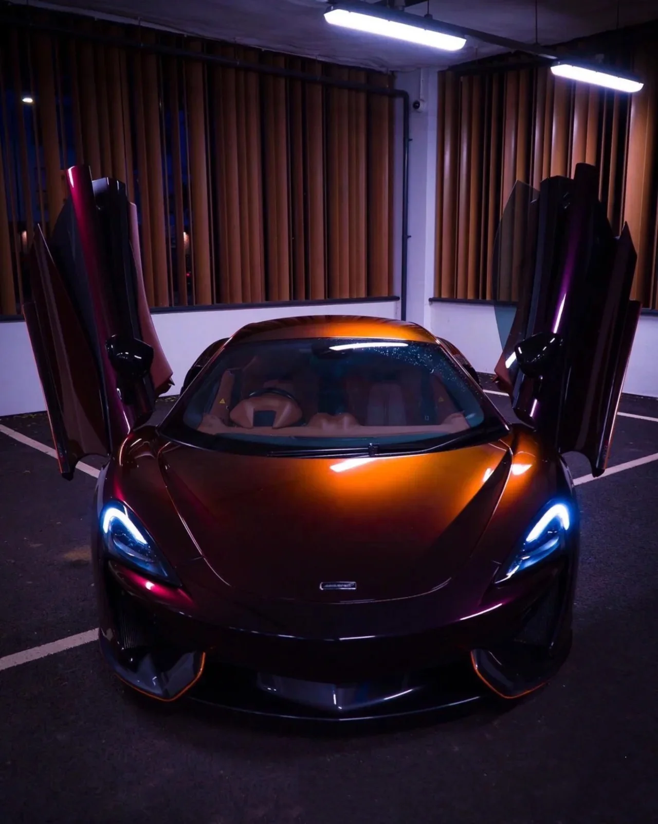 Streaming Light Black Charm Red Car Vinyl Wrap PVC PET Car Wrap Vinyl Black Ppf