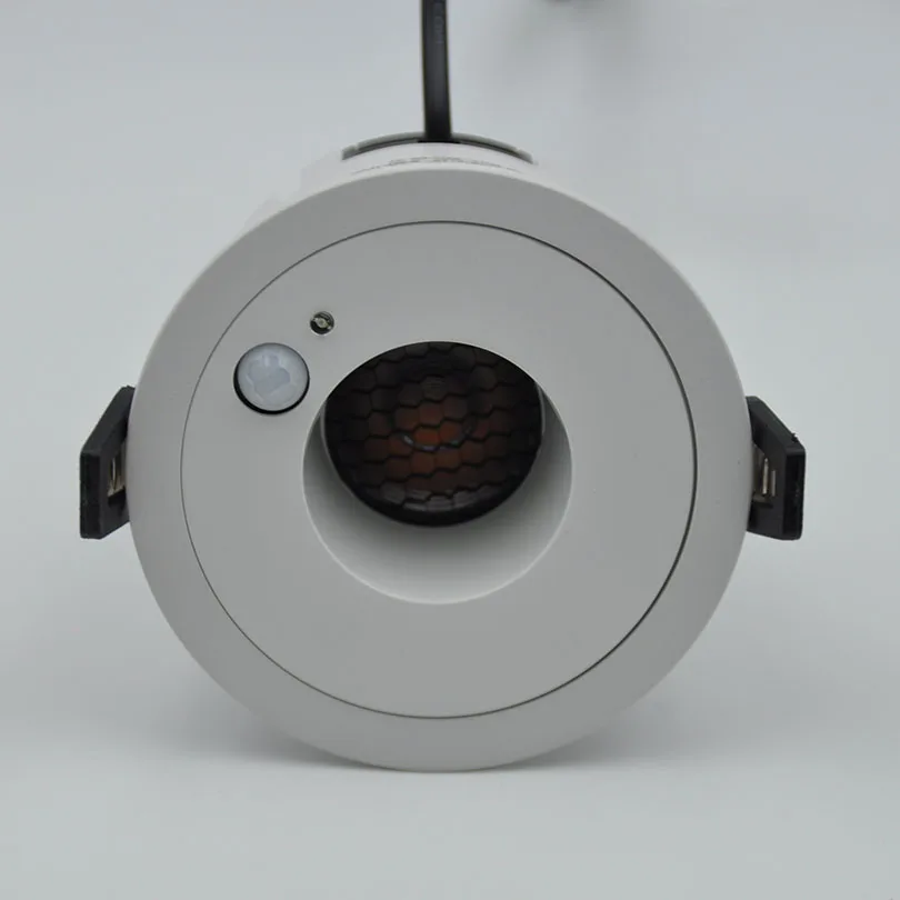 

12W Modern IP44 LED Recessed Downlights with CRI90 and Anti-Glare for Home Office Cabinet Indoor Use