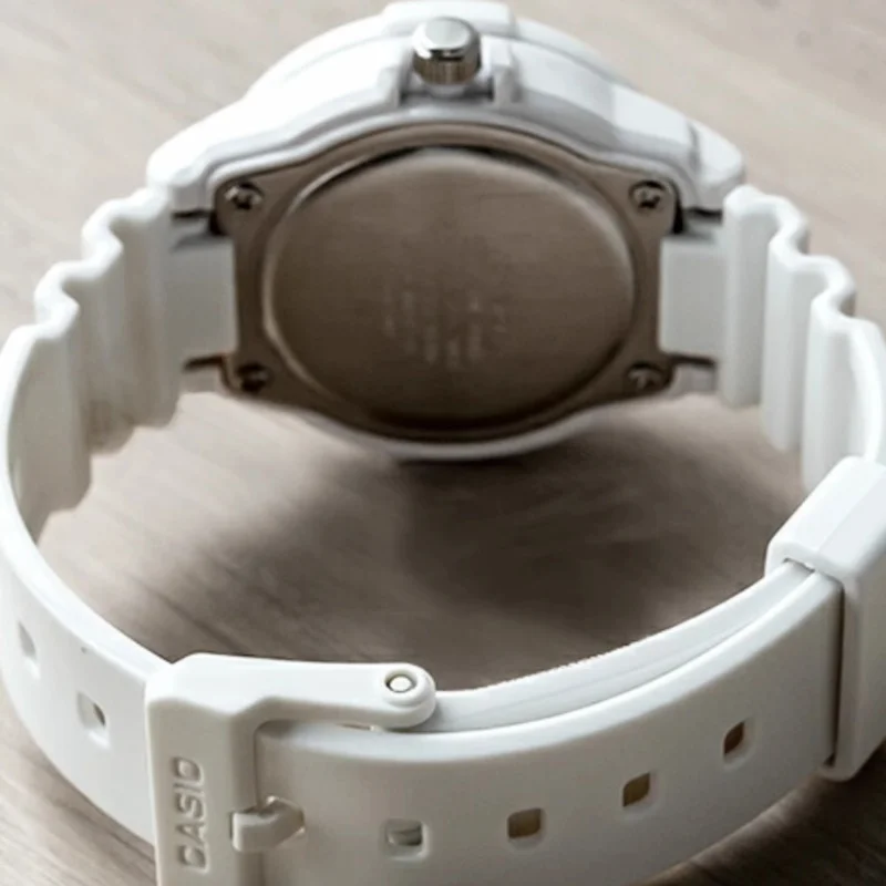 ساعة كاسيو للرجال بمينا أبيض صغير، مقاومة للماء يوميًا، طراز بسيط، ساعة كوارتز ملونة للطلاب