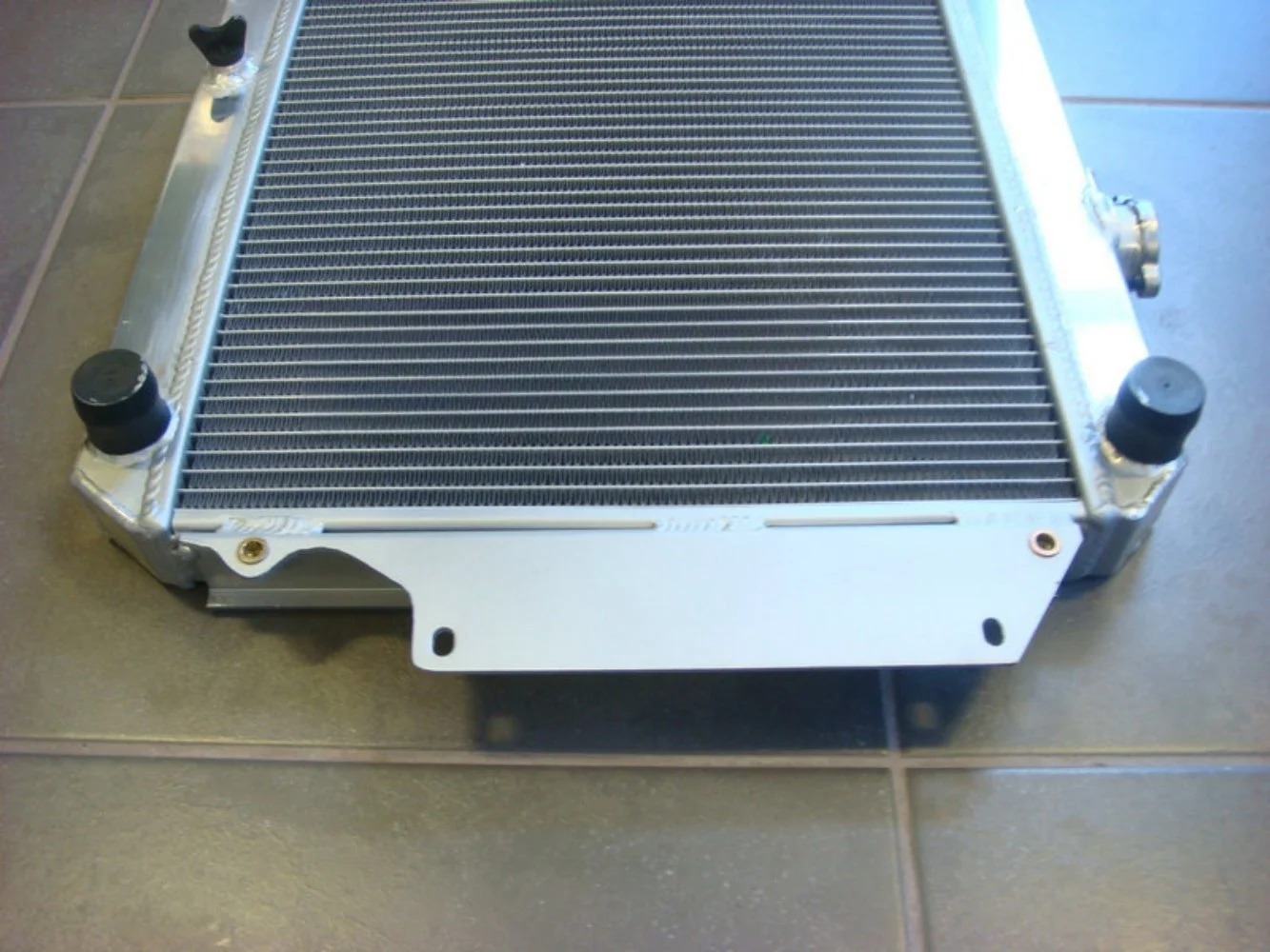 2Row Aluminum Radiator For1982 1983 1984 1985 1986 1987 1988 1989 1990 91 1981-1996 Suzuki Sierra/Samurai JA51 SJ 413/SJ413 G13