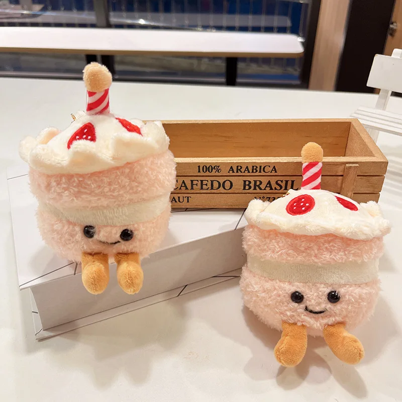 Poupée en peluche gâteau aux fraises, jouet en peluche, pendentif clé d'anniversaire, décoration de fête, sac à dos, cadeau pour enfants, nouvelle collection