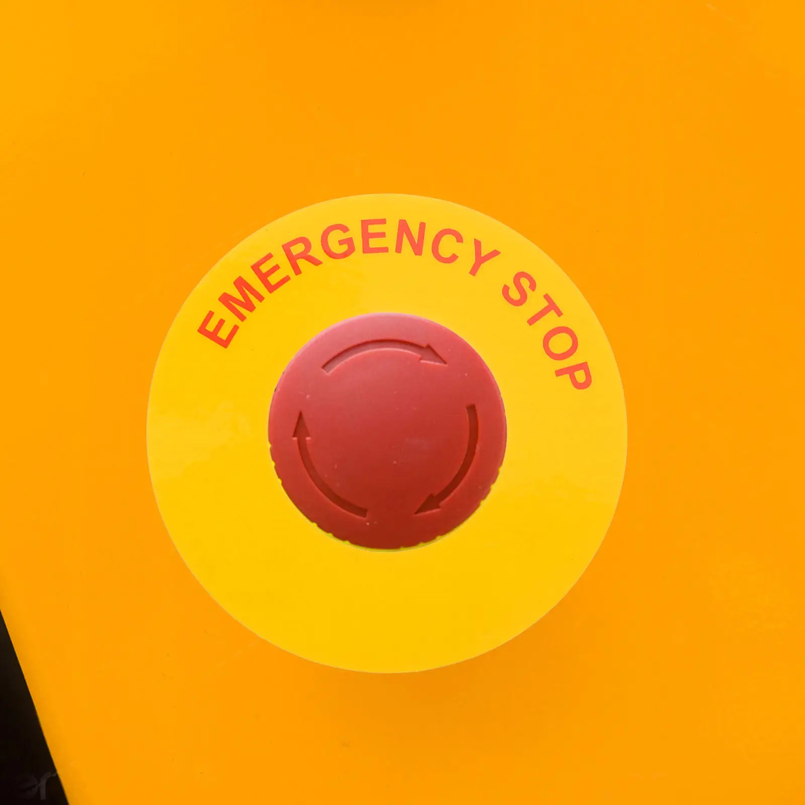 

4Pcs Emergency Stop Label Industrial Use Bright Color Printed PP Material Easy Peel Stick Strong Adhesion Safety Decals