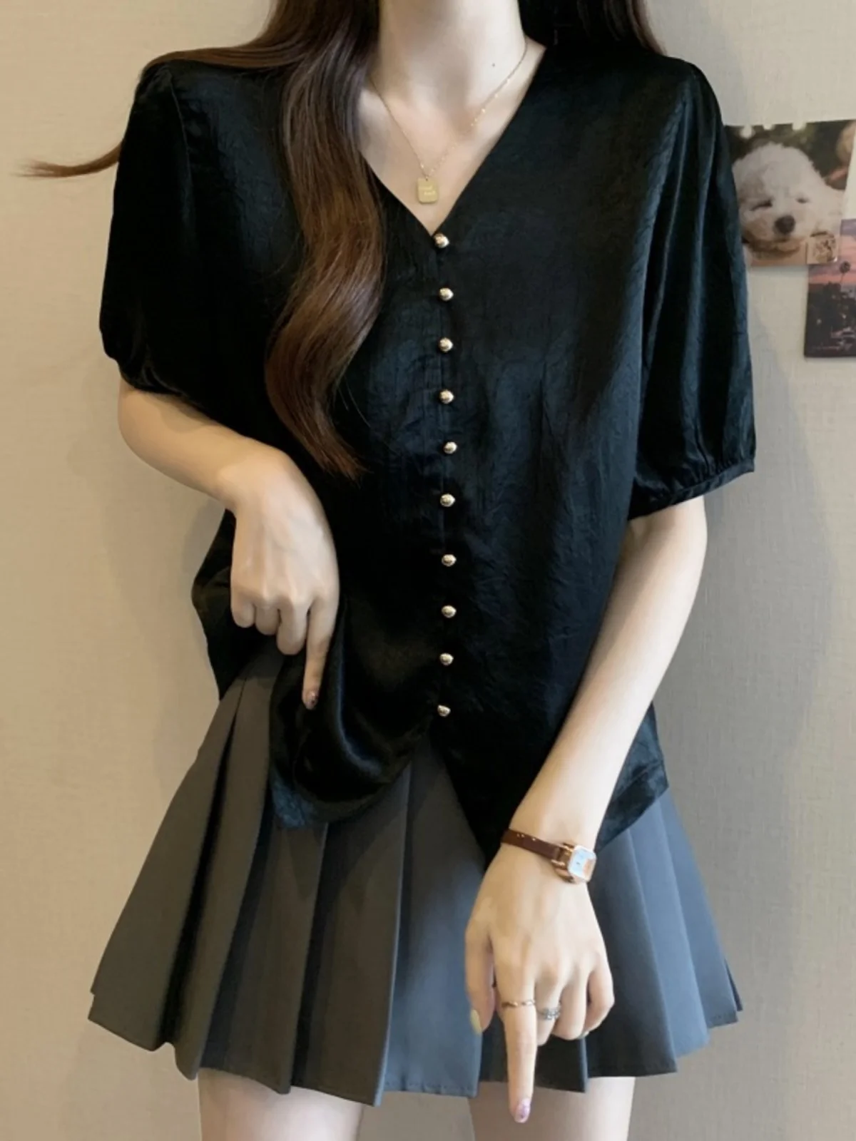 

plus Size V-Neck Bubble Sleeve Shirt Women Summer Slim Fit Acetate Satin Lightweight Top Princess Style Short Sleeve Shirt
