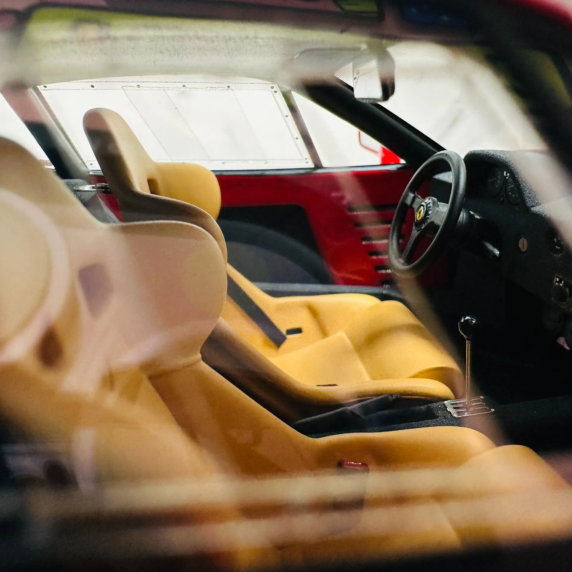 BBR 1:18 F40 الأحمر محاكاة طبعة محدودة الراتنج المعادن ثابت سيارة لعبة مجسمة هدية