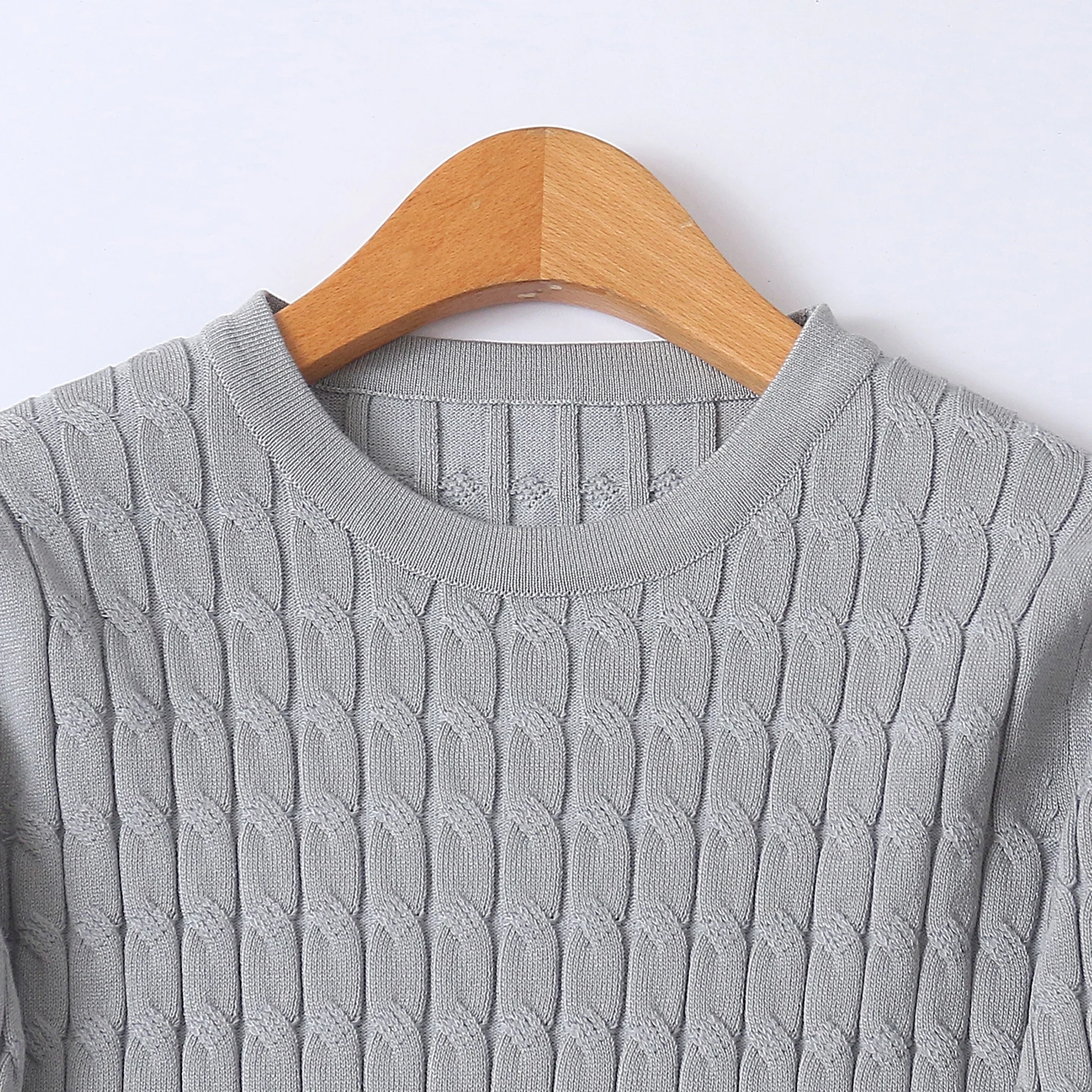 ツイストニットロングスリーブラウンドネック伸縮性レディースセーター秋新作スリムフィットニットウェアベースレイヤー