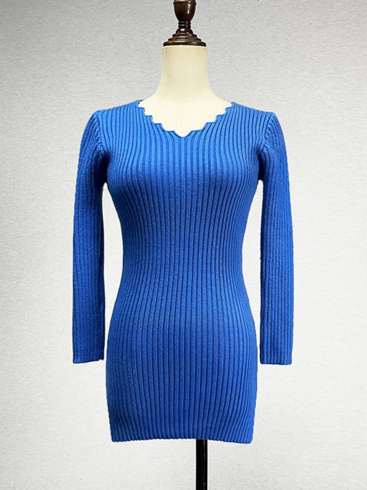 

Red V-Ne Wool Sweater Seven-Sve Striped Base irt Elastic Slim Fit Sexy Blue Stripe Eight-Sve Boting irt