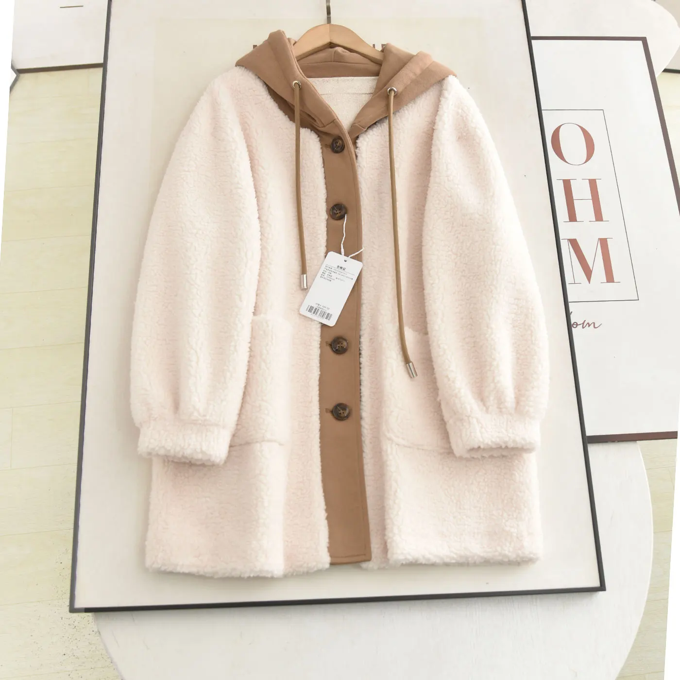 

Color Blo Winter New Casual Hooded Mid-Length Warm Fur Jaet Women's Faion Contrast Design Long Sve Coat for Ladies