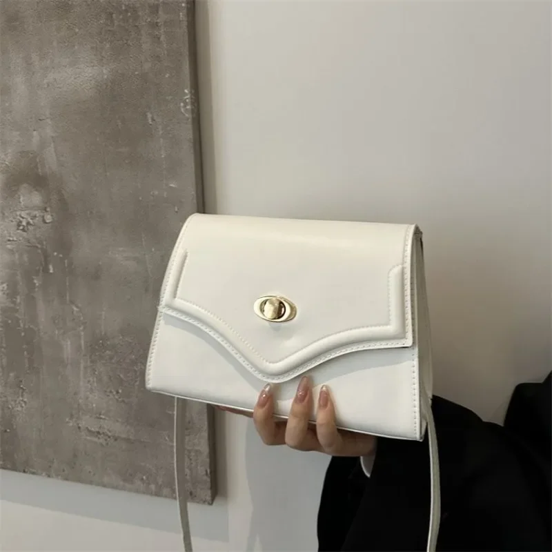 

Luxury Spacious Designer Diaper Bag For Women Large Capacity Tote Elegant Leather Crossbody Shoulder Bag Chic And Simple