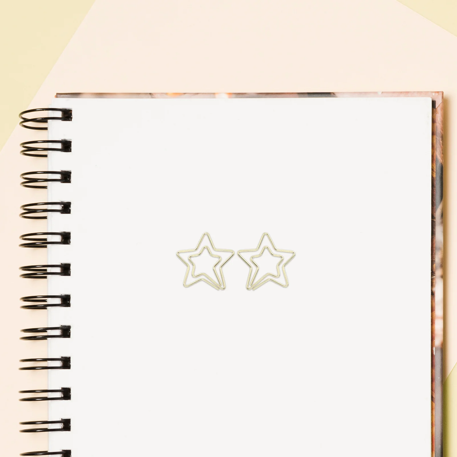 

80Pcs Star Shape Paper Clips Metal Planner Clips Funny Decorative Paper Bookmarks for Office School Star Shaped Paperclips