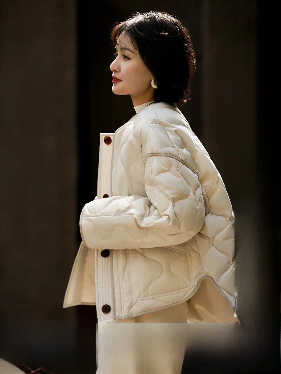 

Winter Warm Goose down Jaet round Ne Women's New Sle Commute OL Sle Polyester Fiber 3D Stereo Design Snowfall Series