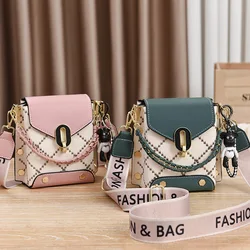 Women's bag 2023 new Korean version all-match simple rhombus messenger bag casual shoulder Printed embroidered phone bag