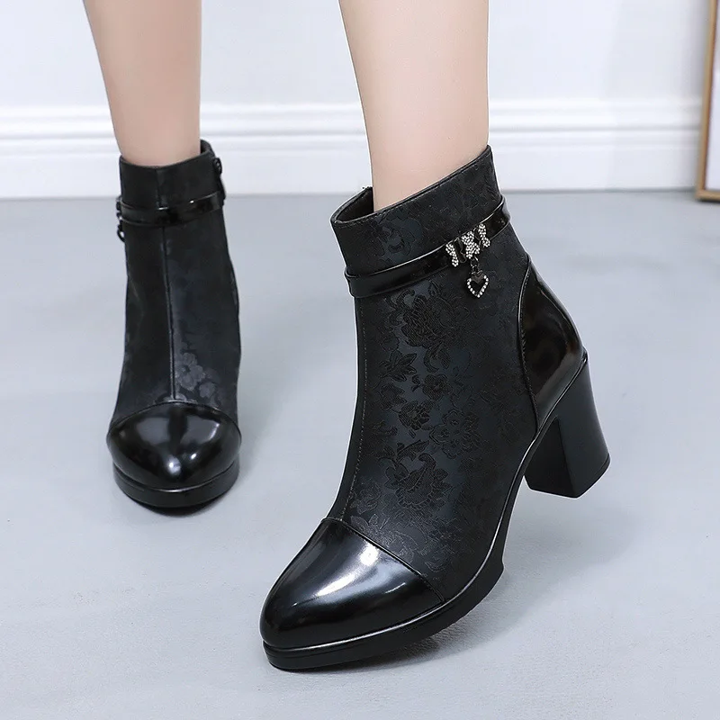 

7 см, маленький размер 32–43, модные ботинки из мягкой кожи с вышивкой, обувь на платформе, осень-зима, 2025 г., ботильоны на среднем блочном каблуке с мехом
