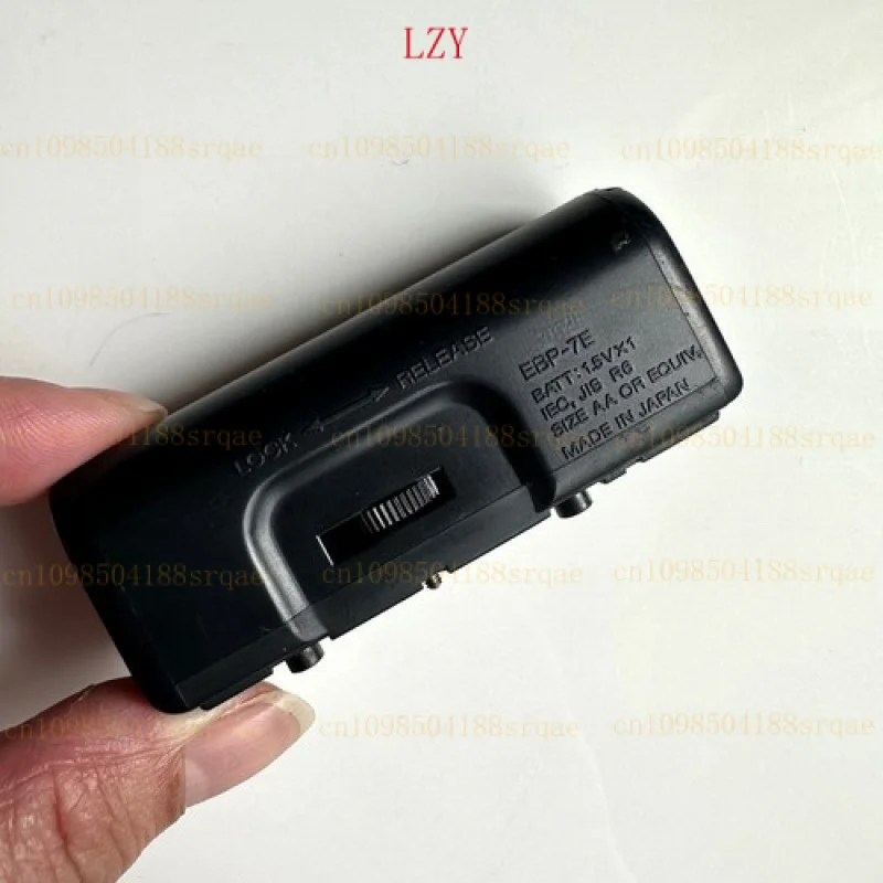 

Б/у ОРИГИНАЛЬНЫЙ чехол для внешнего аккумулятора для SONY Walkman WM-701C F707 F707 EBP-7E