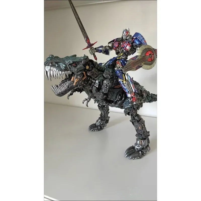 

In Stock Optimus Prime Metal Transformation: The Last Knight AMK PRO Series 20cm Model Kit Action Figure Toys Gifts Collection