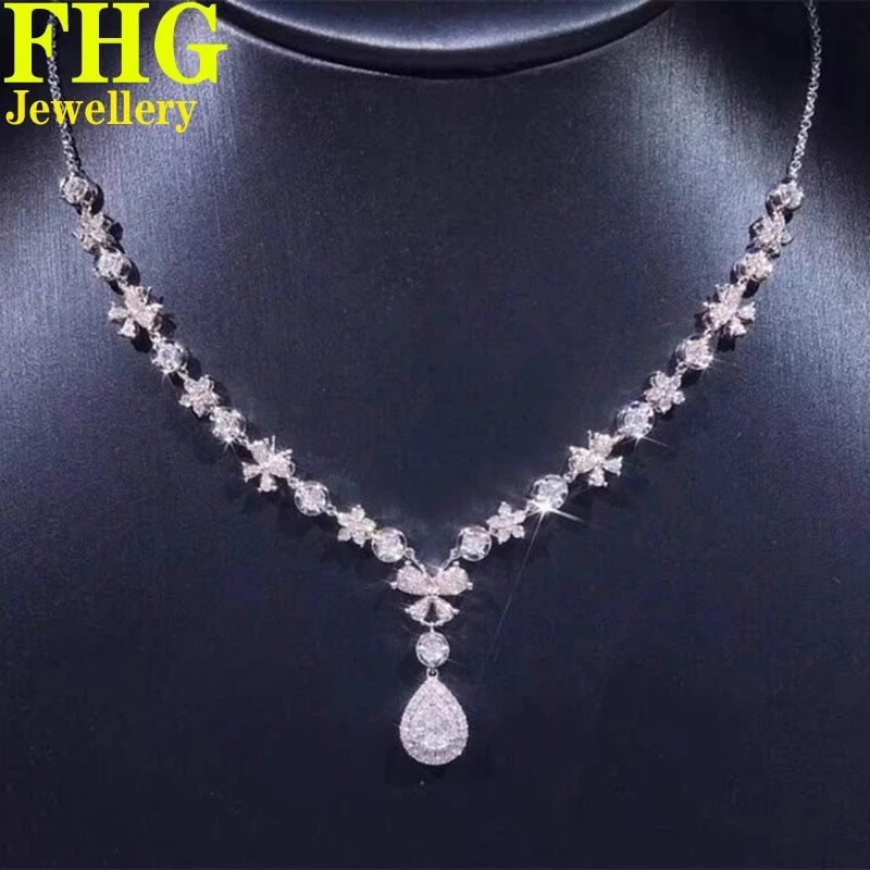 

Solid Au750 18K White Gold Ring DVVS1 Moissanite Diamonds necklace Wedding Party Engagement Anniversary Ring