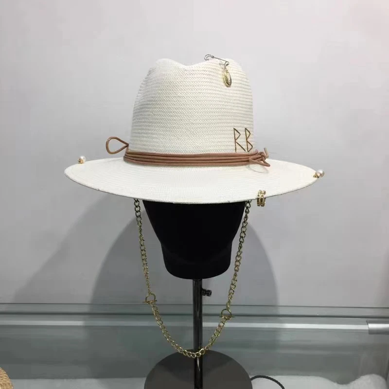 Sombrero de paja de estilo Punk para mujer, accesorios de letras francesas, decoración de cadena, estilo Jazz, Verano