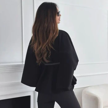 MUJER Belt Poncho Capes Women Black Cloaks Winter Coats Woman 2025 Bat Sleeve Cape Coats for Women Fashion Women's Cape Jacket 2
