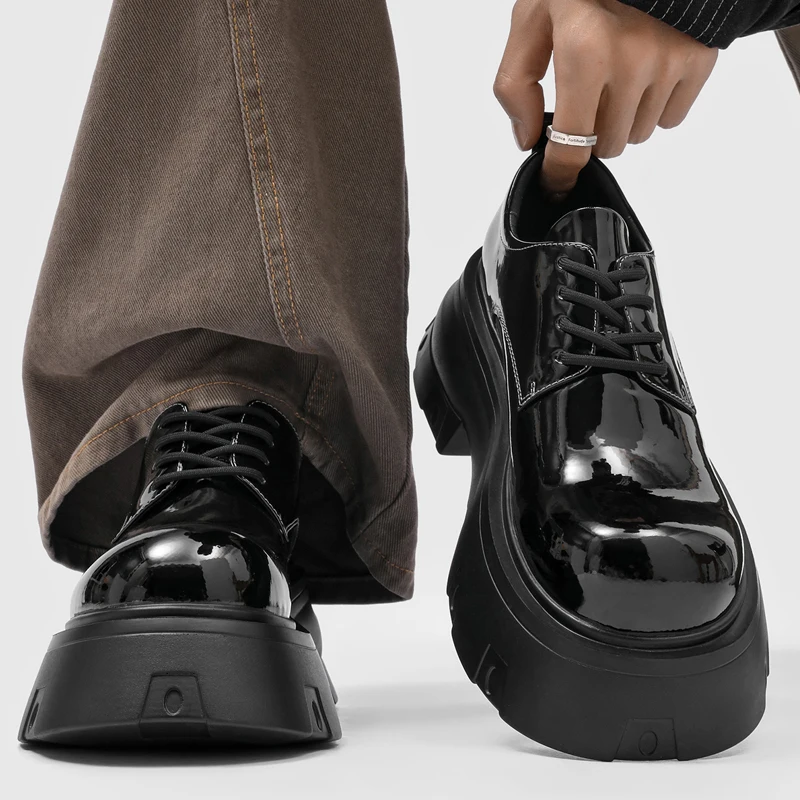 

Men's Black Patent Leather Platform Derby Shoes Lace-Up Thick Sole Punk Style Dress Shoes Gothic Casual Loafers 2026 New