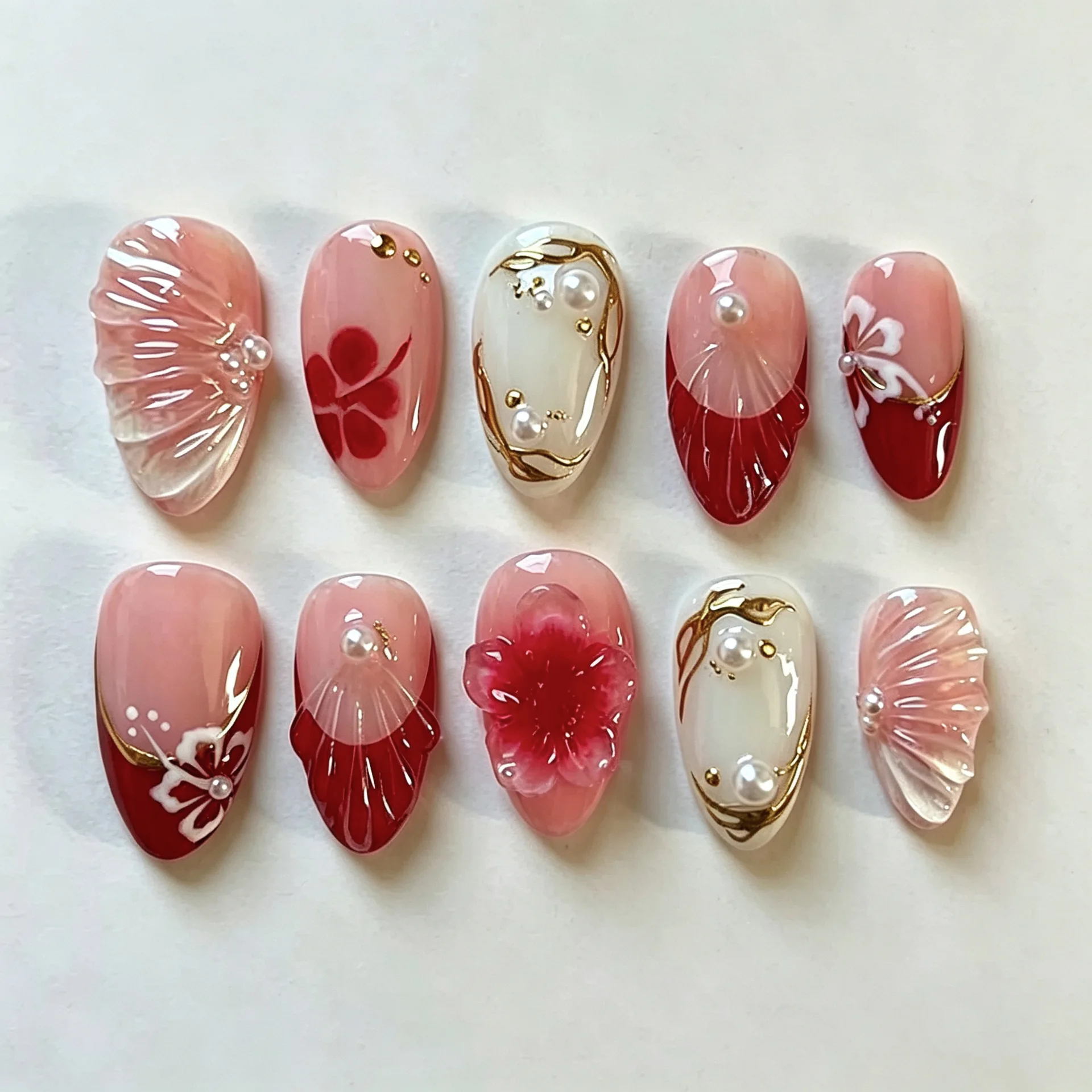 24Pcs 3D Red Gradient Flower Press on Nails Ripple French Gilded Design Fake Nail Mid-length Detachable Almond False Nails Tips
