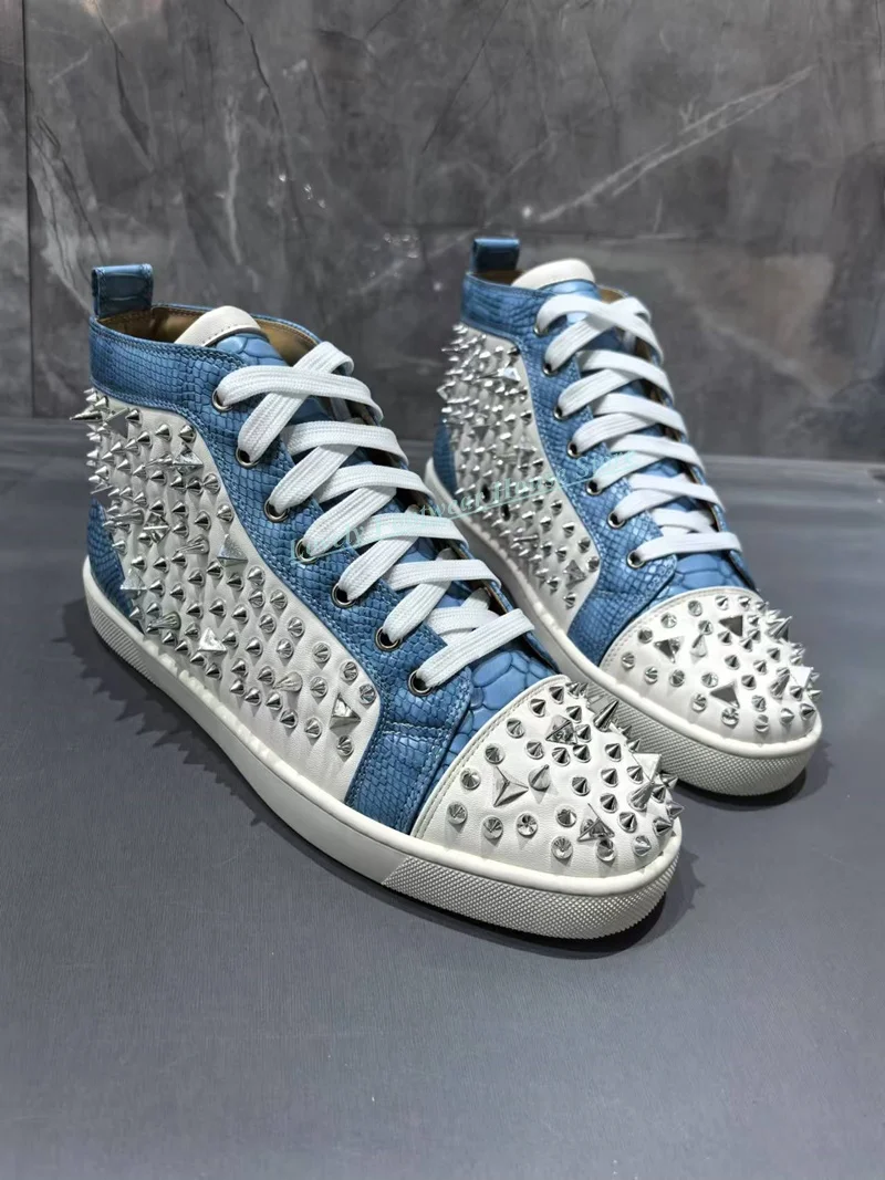 

Woman Man Luxury Spike Lovers Ankle Boots Lace Up Round Toe Flat Heel Female Men Silver Rivet White Blue High Top Boots Shoes