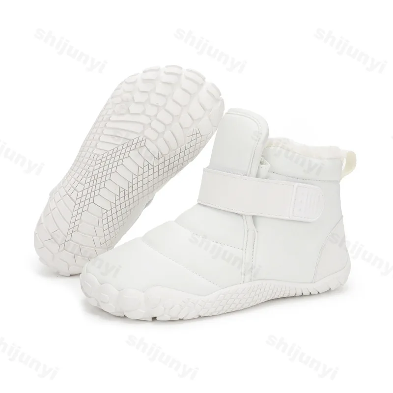 أحذية الثلوج للأطفال شتاء جديد قطيفة سميكة مريحة للأولاد أحذية دافئة خفيفة الوزن ونعل ناعم غير قابلة للانزلاق أحذية قطنية للفتيات