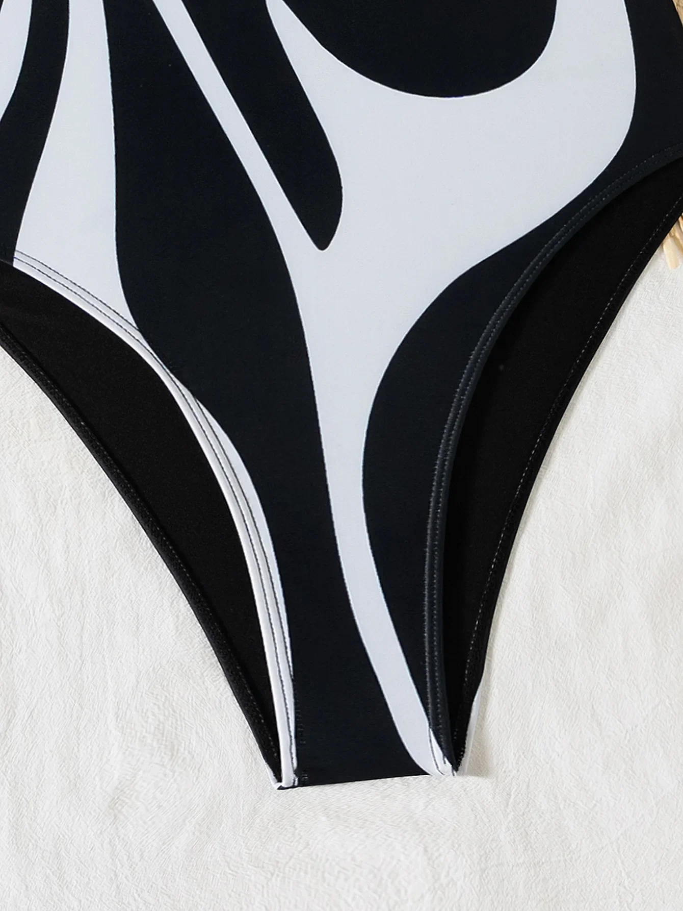 Traje de baño Vintage de retazos en blanco y negro para mujer, traje de baño de una pieza con relleno de realce y Control de barriga, trajes de baño para playa