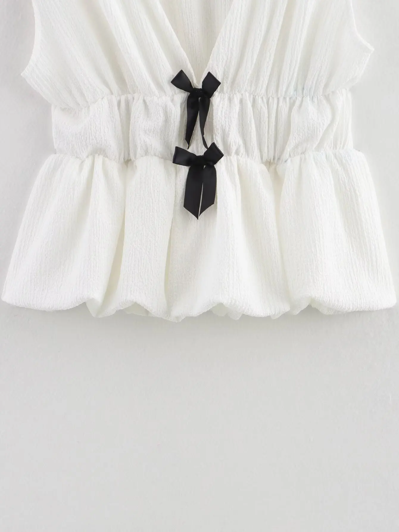 Zevity 2025 المرأة شيك العميق الخامس الرقبة الأسود القوس تصميم كاميس تانك سيدة مثير أكمام مرونة الخصر مطوي قميص بلوزة بلايز LS2605 #4