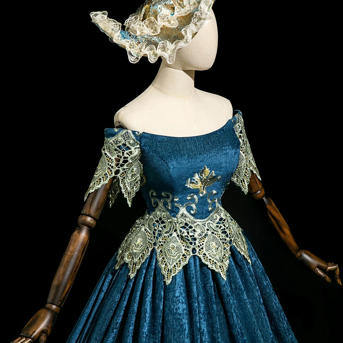 victorian evening dress Victorian Champagne Wedding Dress RAFAEL Size 4 / As Shown main image 1