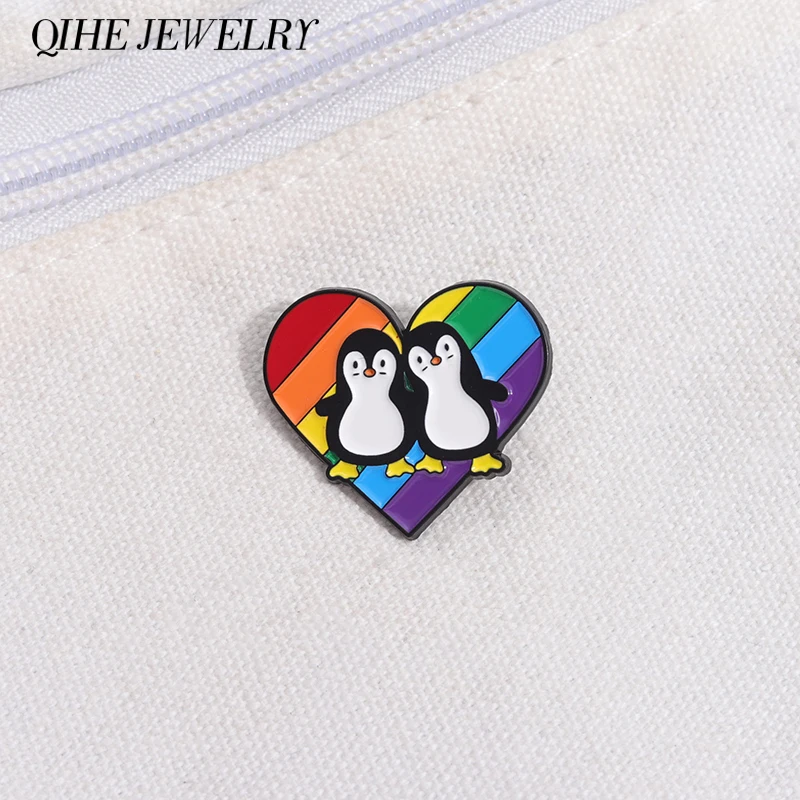 

Rainbow Penguin LGBT Pride Flag Enamel Pins Cute Rainbow Heart Decorate Brooches Backpack Lapel Badges Jewelry Accessories Gift