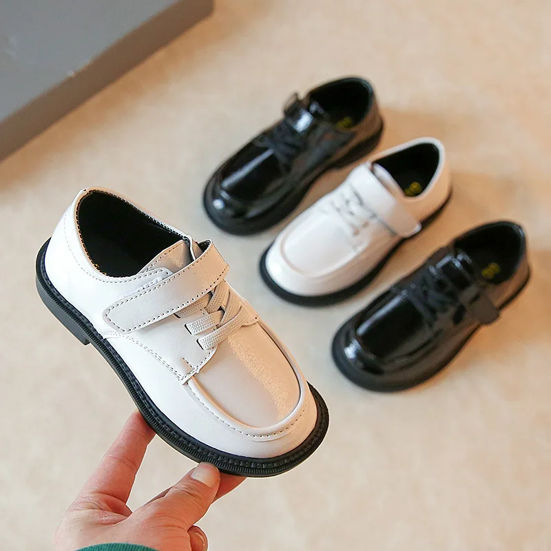 

Spring New Soft Comfortable Little Boys PU Loafers 2022 Kids Fashion Korean Style Hook & Loop Performance Shoes Glossy