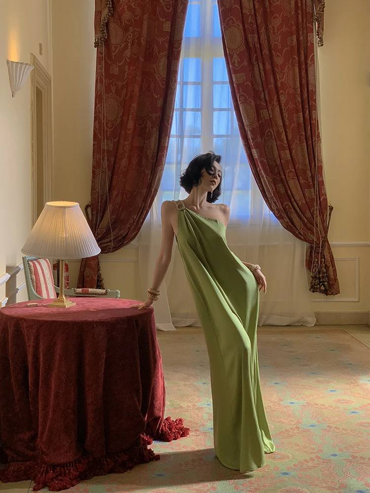 

Длинное прямое платье-труба с драпировкой на плечах, универсальное, с водными бриллиантами, синее, для женщин.