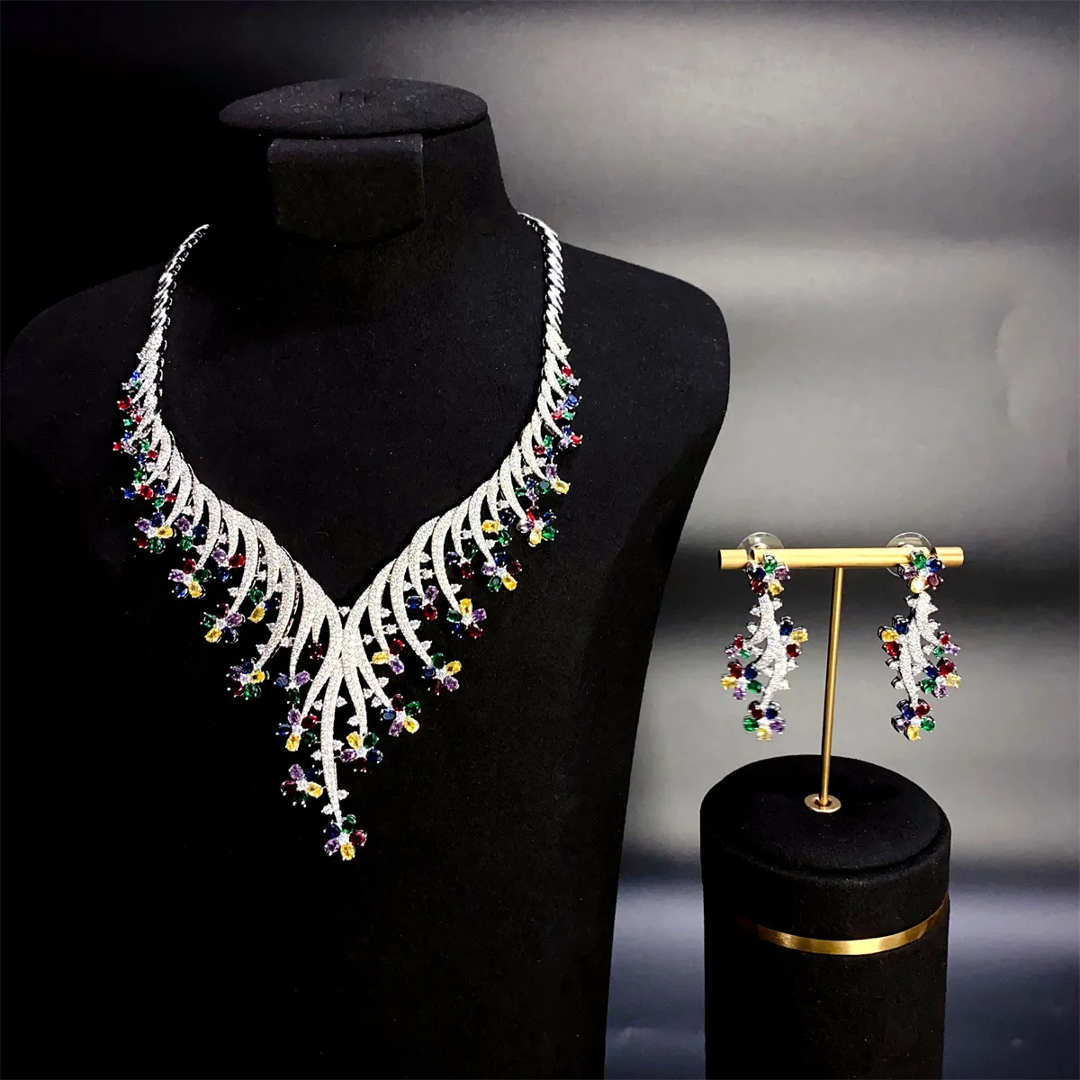 

Personalised Jewellery Gentle Colourful Leaf Shaped 2 Piece Necklace Earrings Set Nigerian Women Wedding Party Host M-611