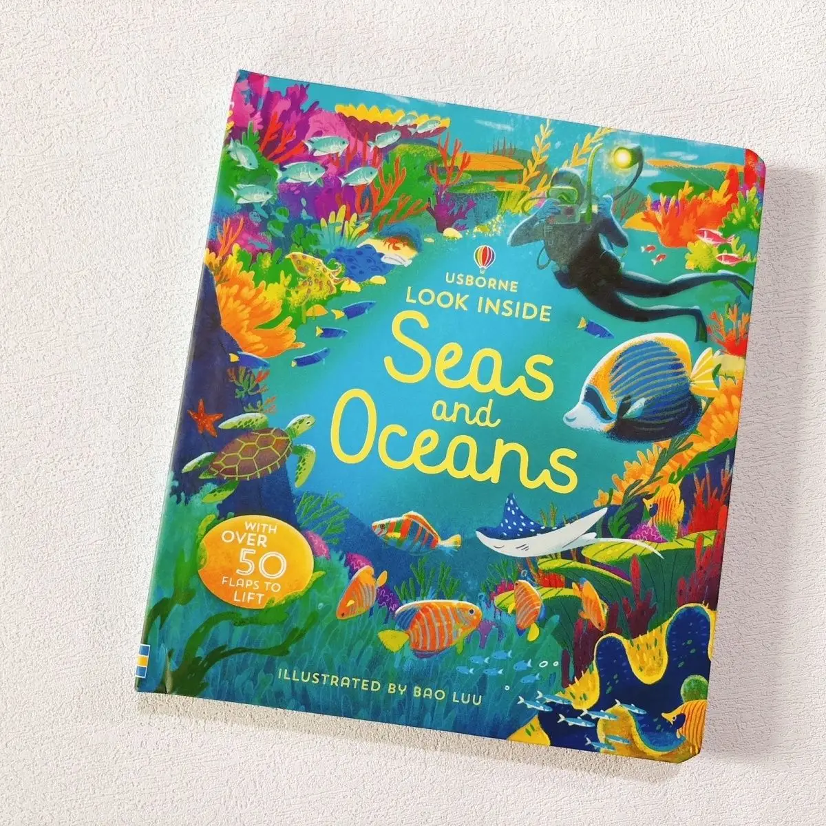 Look Inside Seas and Oceans Children's early education science popularization flipbook