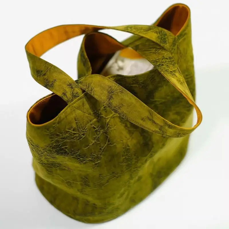 Niche Design New Chinese Retro Fragrant Cloud Yarn Bucket Bag New High End Versatile Large Capacity Women's Handbag