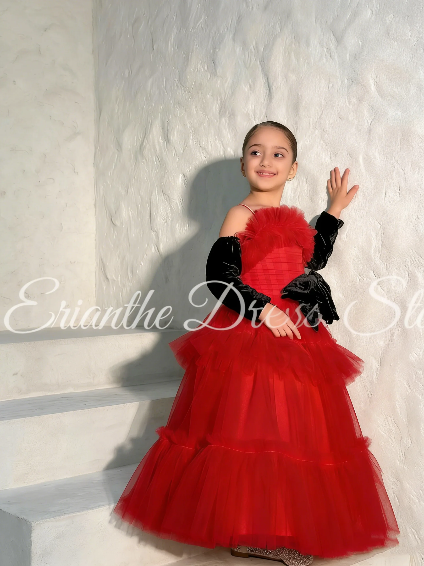 Robe à fleurs personnalisée pour filles, pour mariage, superposition moelleuse avec nœud noir, robes de bal de première Communion pour fête d'anniversaire pour enfants