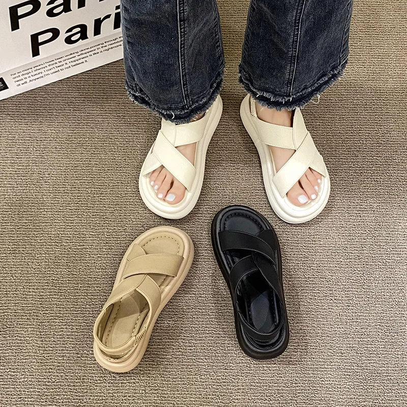 Summer Ladies Platform Shoes Women 2024 Designer Flat Sandals Girl Thick Bottom Luxury Woman Beach Sandal