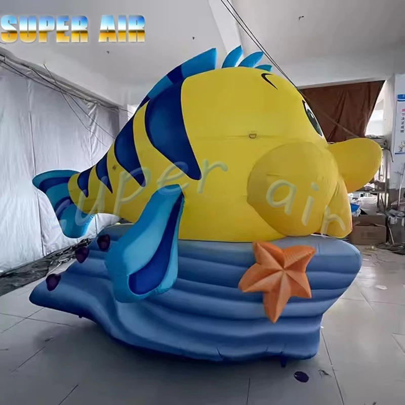 Wunderschönes Meeresorganismus-Modell, aufblasbarer kleiner gelber Croaker für die Aquariumdekoration