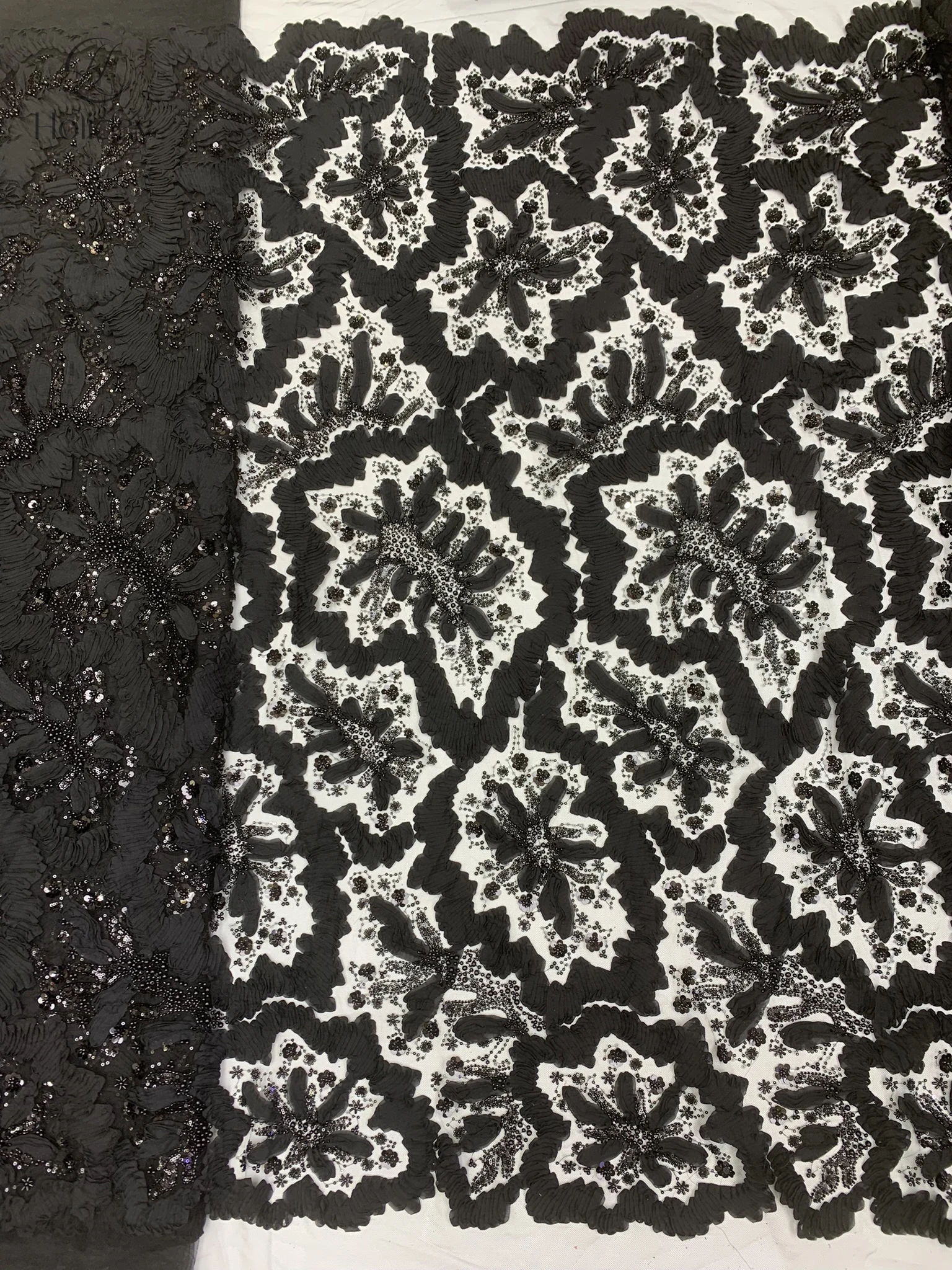 2025 Tessuto chiffon con paillettes di alta qualità Tessuto di pizzo chiffon Maglia francese Tessuto di pizzo Perline Tessuti di pizzo africano per cucire