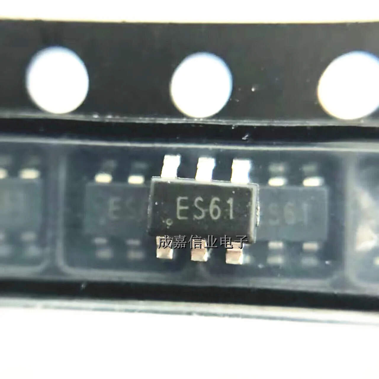 10pcs/Lot ESDA6V1SC6 SOT-23-6 MARKING;ES61 ESD Suppressors / TVS Diodes 6.1V 400W Unidirect Operating Temperature:- 55 C-+ 150 C